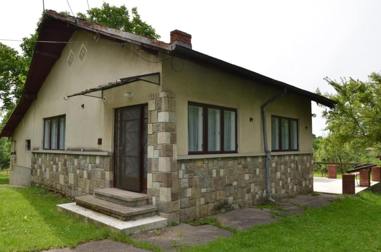 Casa Rurala Cu Livada Lavandra Кымпина Экстерьер фото
